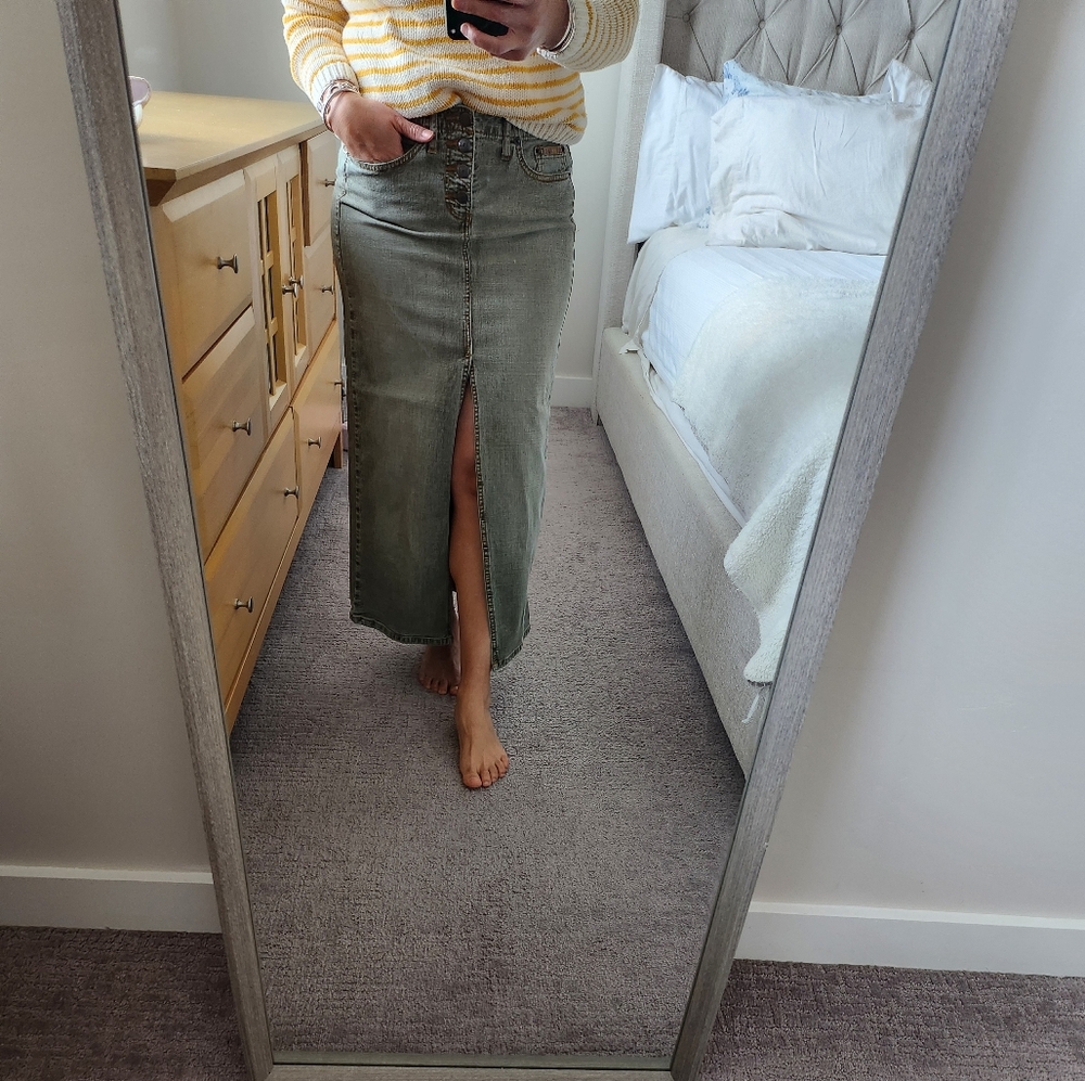 L.E.I Denim Green Wash Maxi Skirt with Front Slit